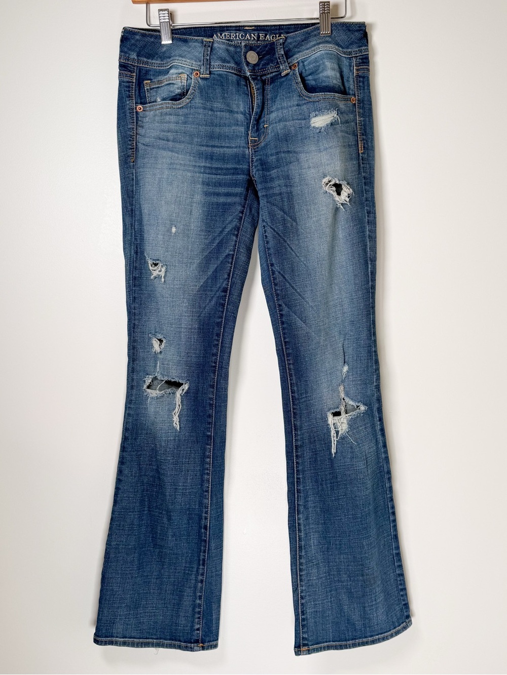 American Eagle Outfitters Women’s Distressed Blue Kick boot super stretch